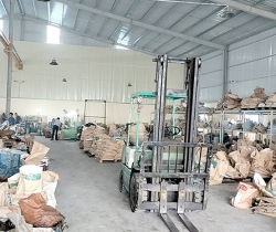 xưởng sản xuất ốc vít