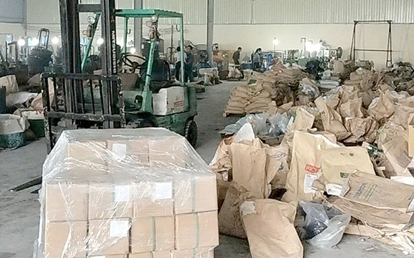 xưởng sản xuất ốc vít